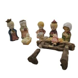 Vintage Christmas House 8 Piece Mini Nativity Set Greenbrier Christmas READ